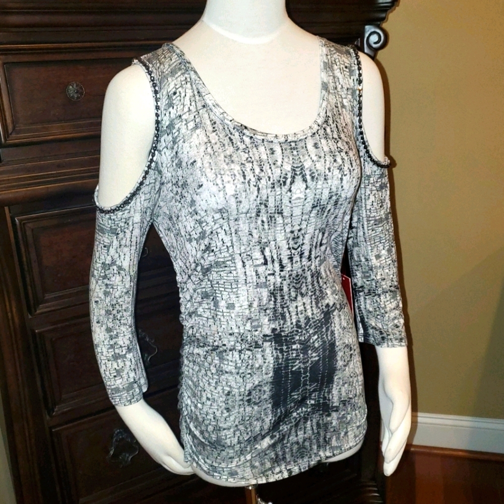 ⚓ Grey Reptile-Print Cold Shoulder Rhinestone Top